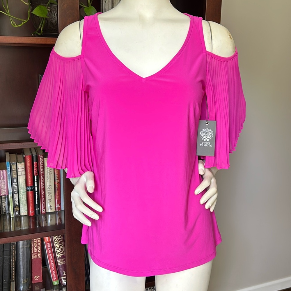 NWT Vince Camuto Short Sleeve Cold Shoulder Smock Bottom Blouse